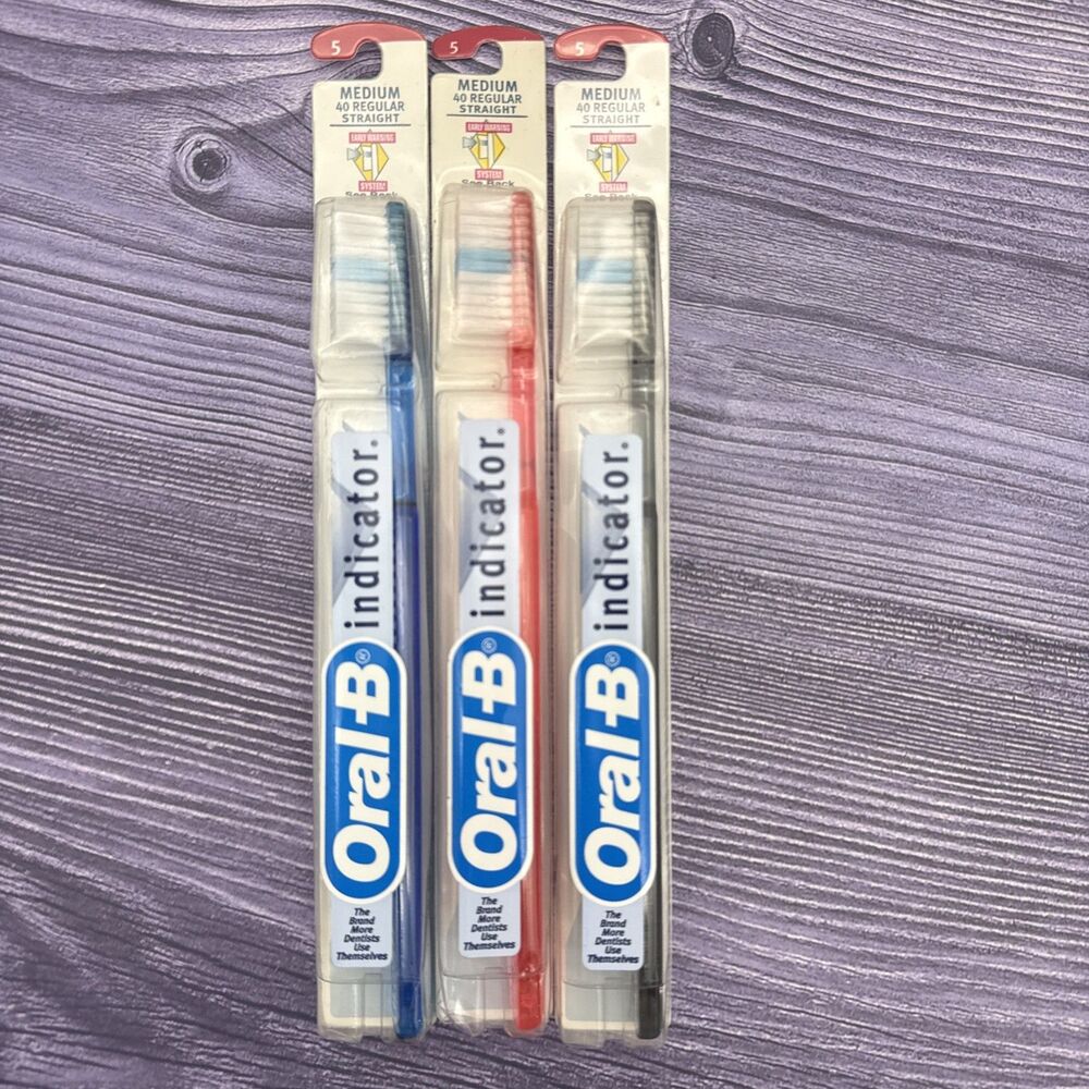 3 VTG Oral-B 40 Toothbrush Indicator MEDIUM Straight Bristles 4-ROW -colors vary
